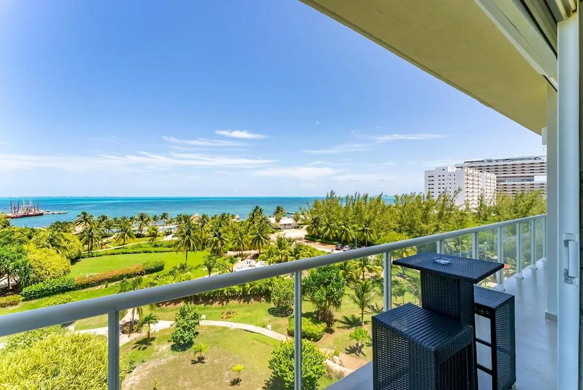 Beach Front Apartment With Beach Access Amara Cancun 0*,