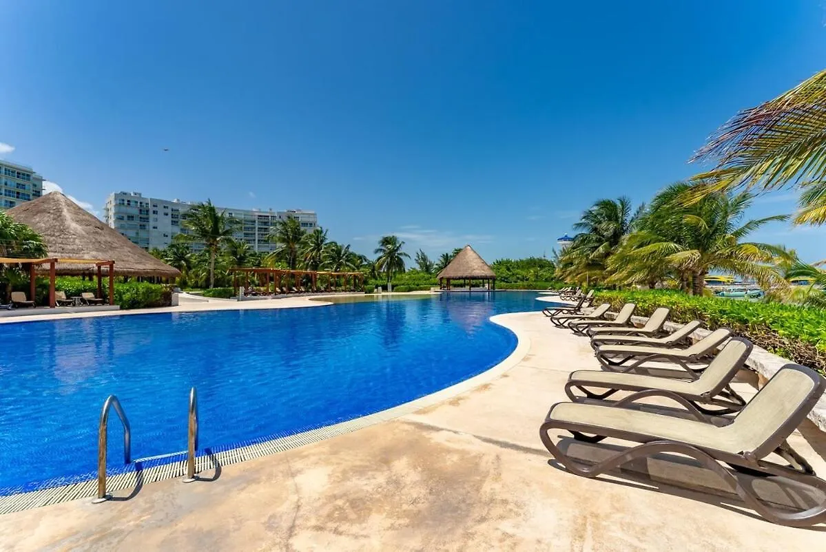 Beach Front Apartment With Beach Access Amara Cancun